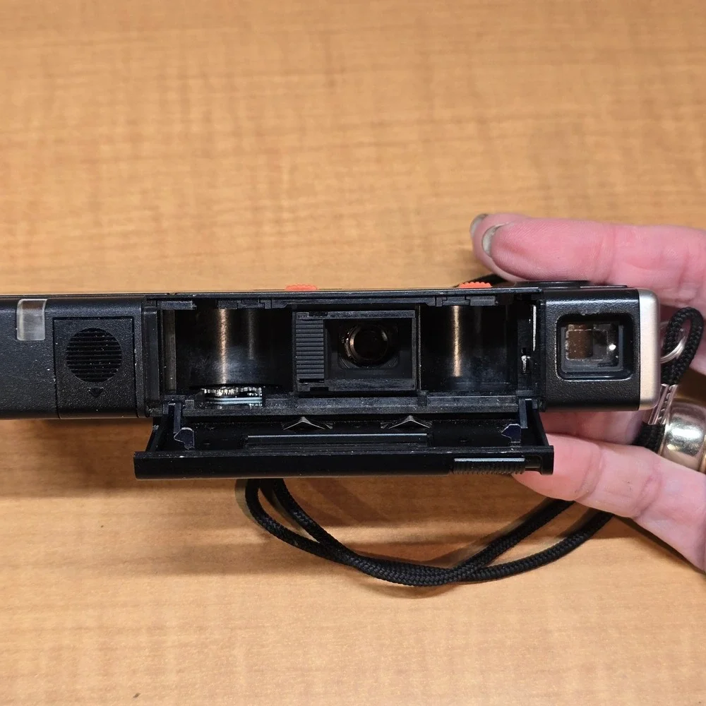 Minolta Autopack 450E Pocket Camera with built-in electric flash 110‎ film parts